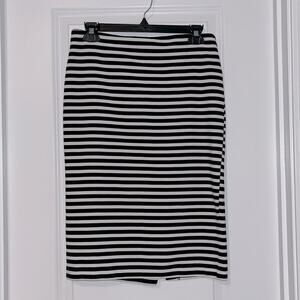 ⚡️ 3 for $20 ⚡️ Merona Black and White Striped Pencil Skirt
